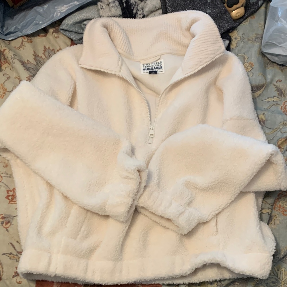 American Eagle Outfitters Cream Fleece Pullover